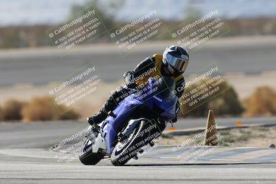 media/Nov-16-2025-Race Pace (Sun) [[8c5fa54630]]/Non Verified Riders (1st 20 Minutes)/1-Turn 14 (10am)/